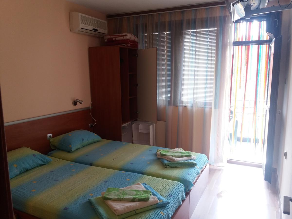 Апартаменти И Стаи За Гости Анхиало Pomorie Exterior foto